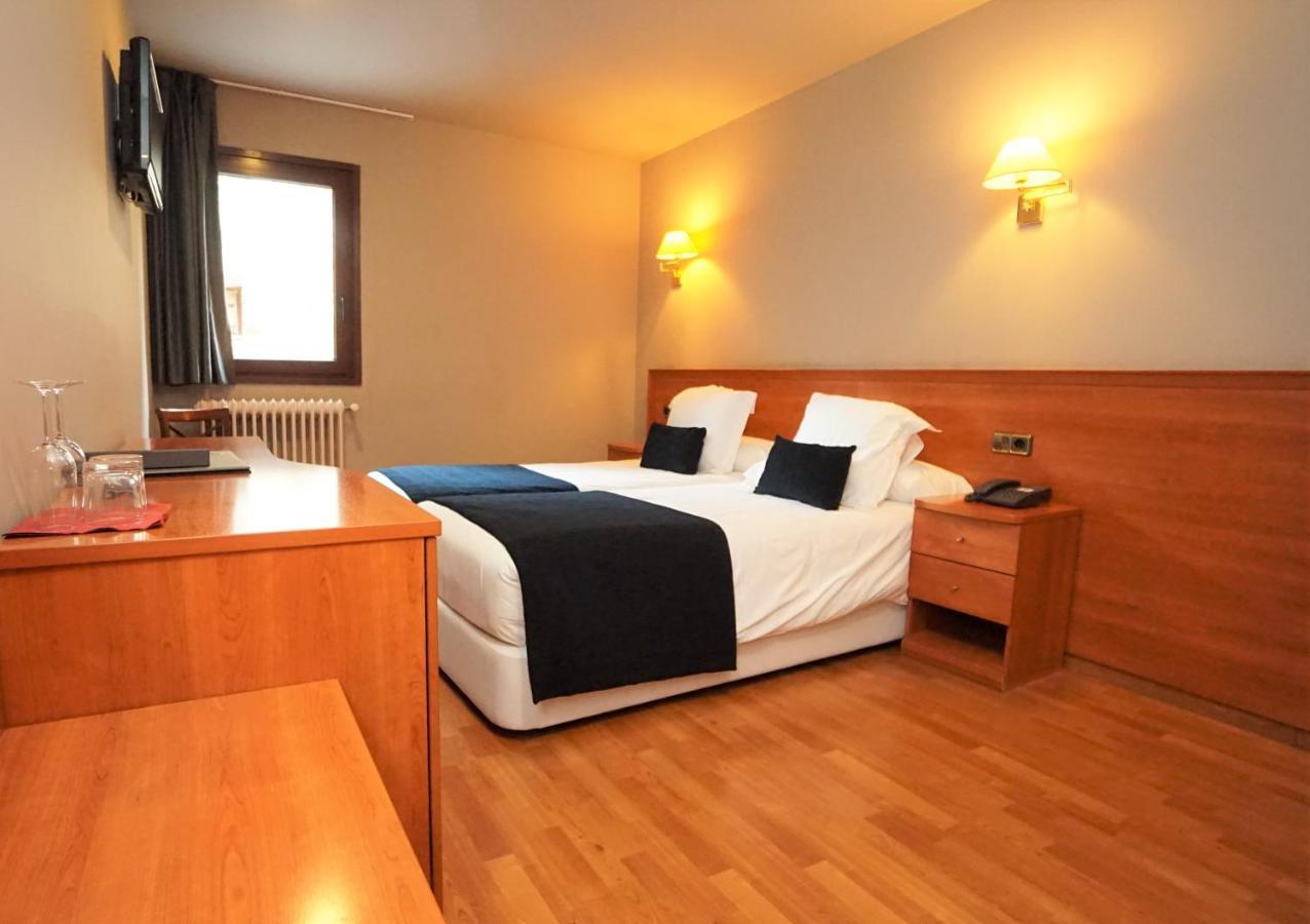 Hotel & Spa Niunit El Serrat Ngoại thất bức ảnh