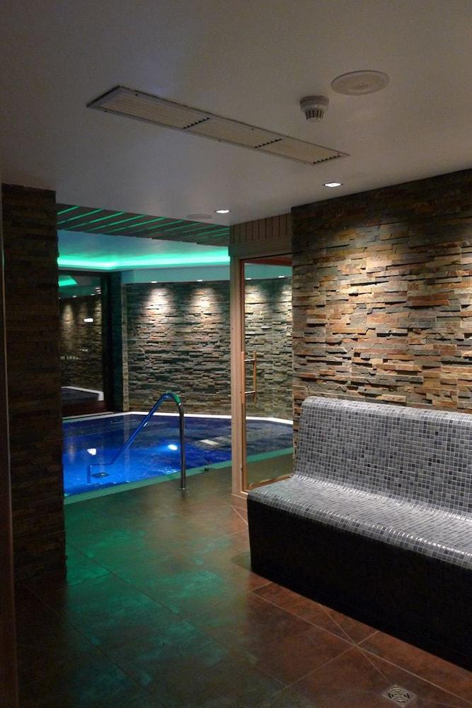 Hotel & Spa Niunit El Serrat Ngoại thất bức ảnh