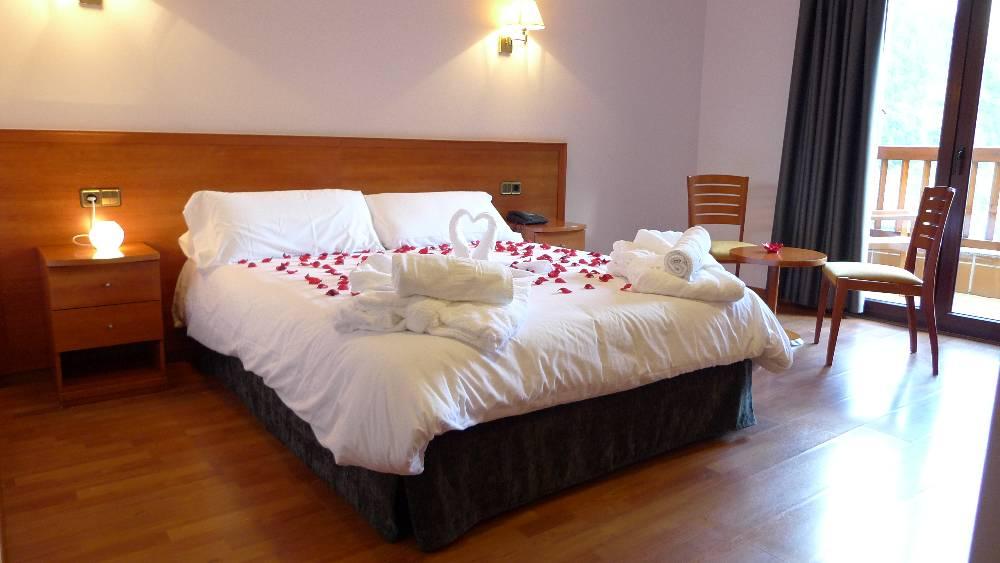 Hotel & Spa Niunit El Serrat Ngoại thất bức ảnh