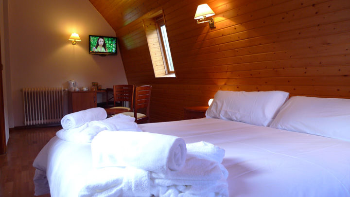 Hotel & Spa Niunit El Serrat Ngoại thất bức ảnh